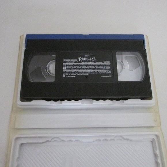 VHS Tapes - 4 Disney movies - Picture 13 of 16